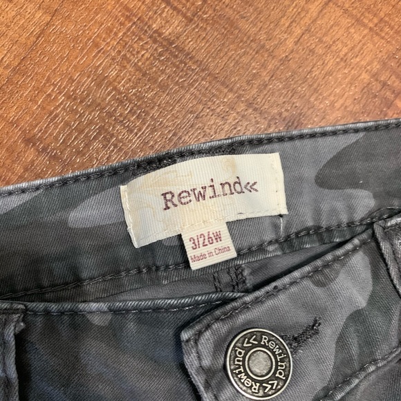 Rewind - Picture 3 of 3